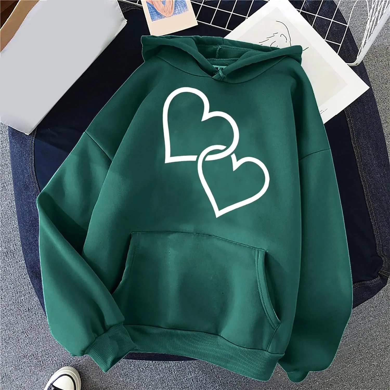 maisdgop Heart Hoodies Women Graphic Sweatshirts Long Sleeve Pullover Sweater Oversized Tops Trendy Valentine's Day Outfits